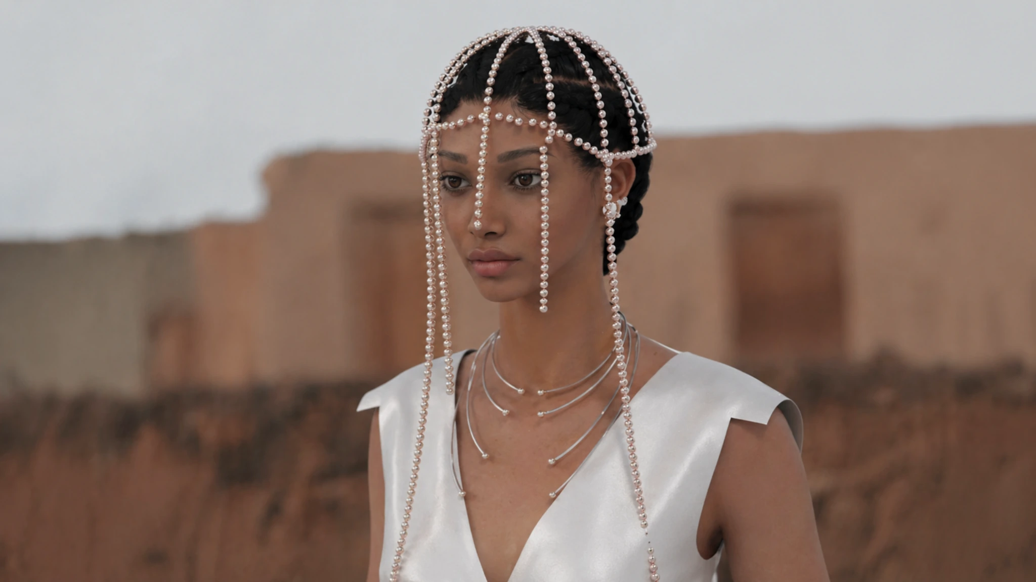 Opal Dress pearl headpiece detail